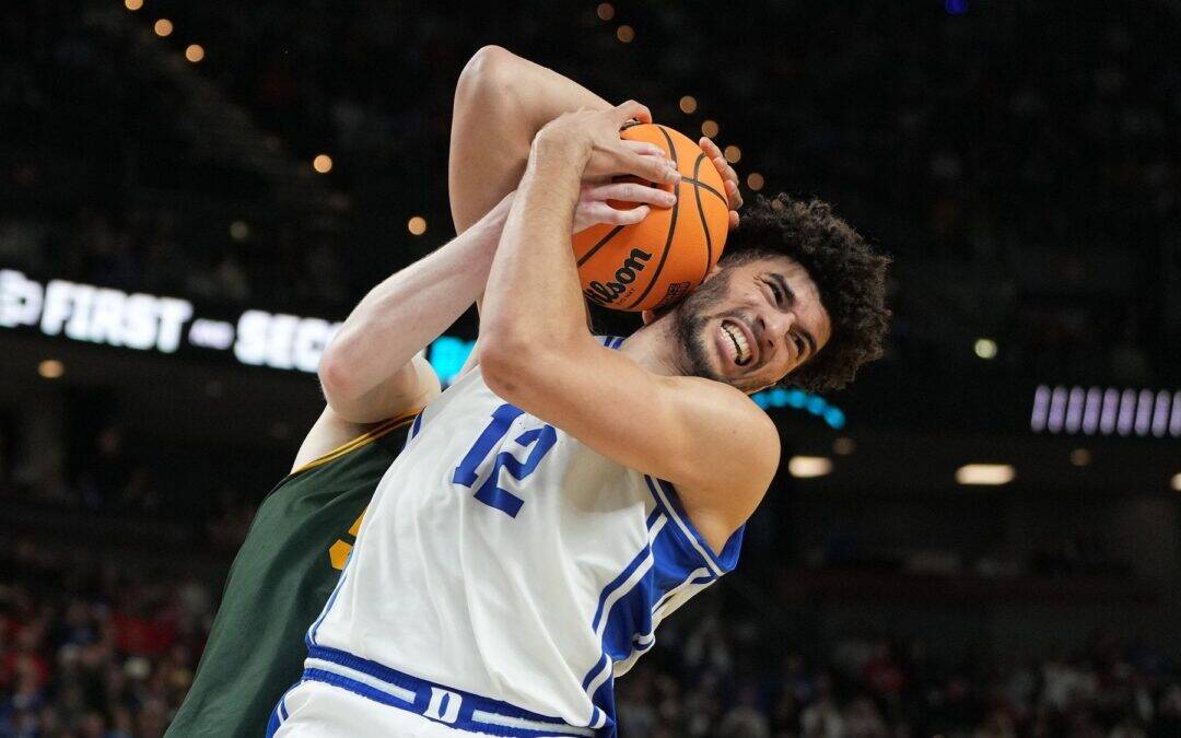 March Madness 2026, Duke balbetta, Arizona di fronte il ciclone Acuff